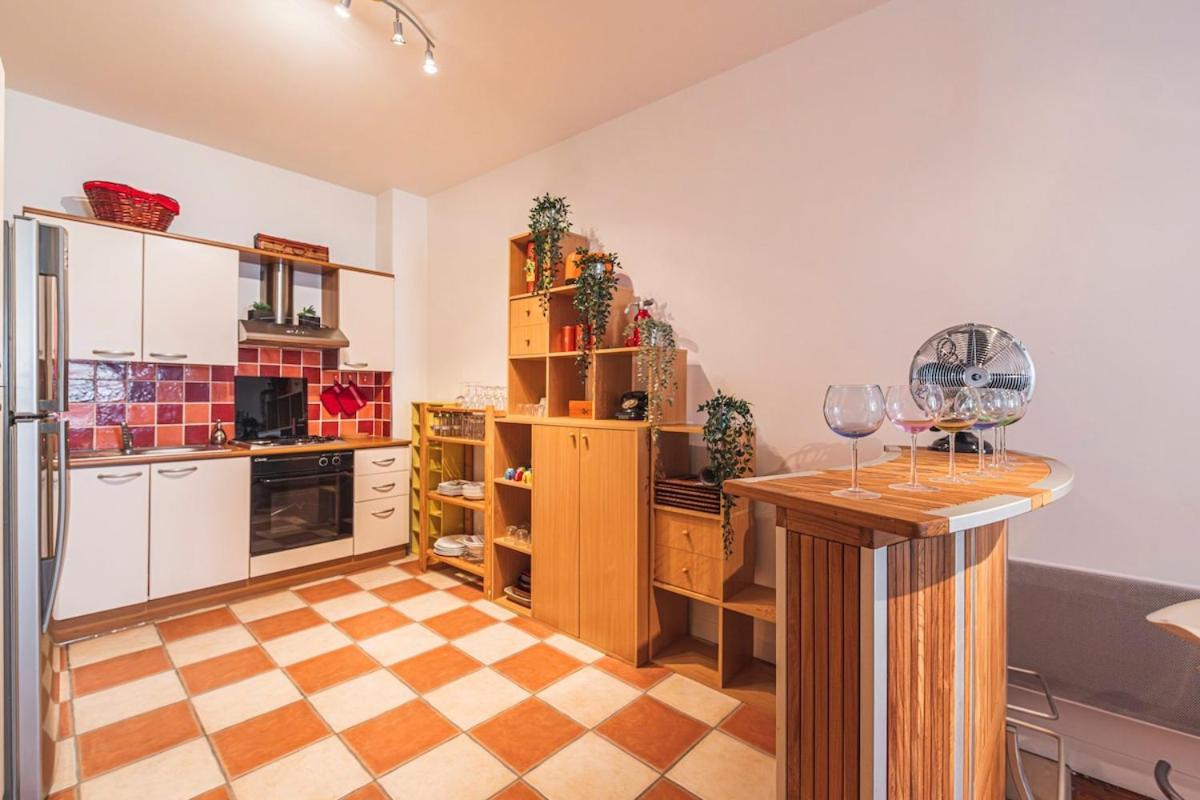Вилла Bar A Bulles - Ancien Comptoir Transforme Реймс Экстерьер фото